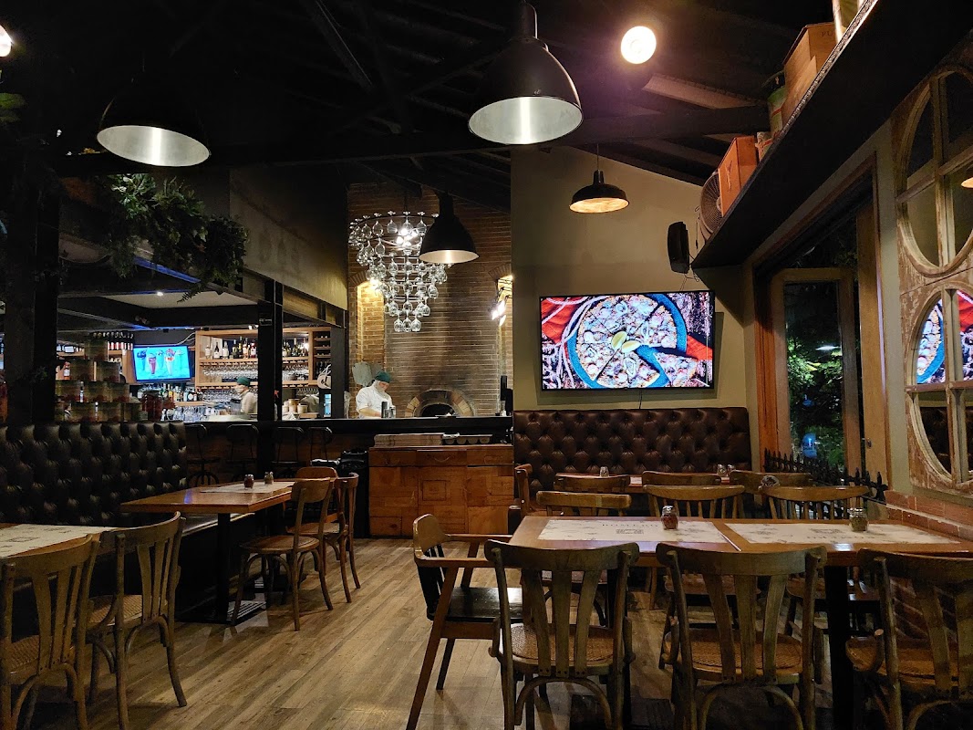 Romero Cocina Artesanal | Restaurante en La 10, Poblado, Medellin